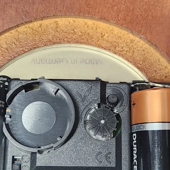 ​Hermle Mantel Clock Made in Germany Quartz 2115 Dual Chime Westminster Ave... - Picture 11 of 16